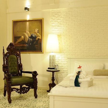 The Hen Hua Hin Hotel Værelse billede