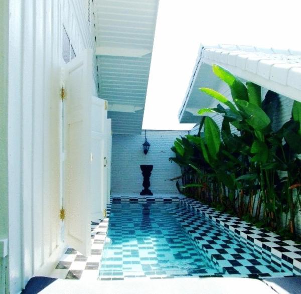 The Hen Hua Hin Hotel Eksteriør billede